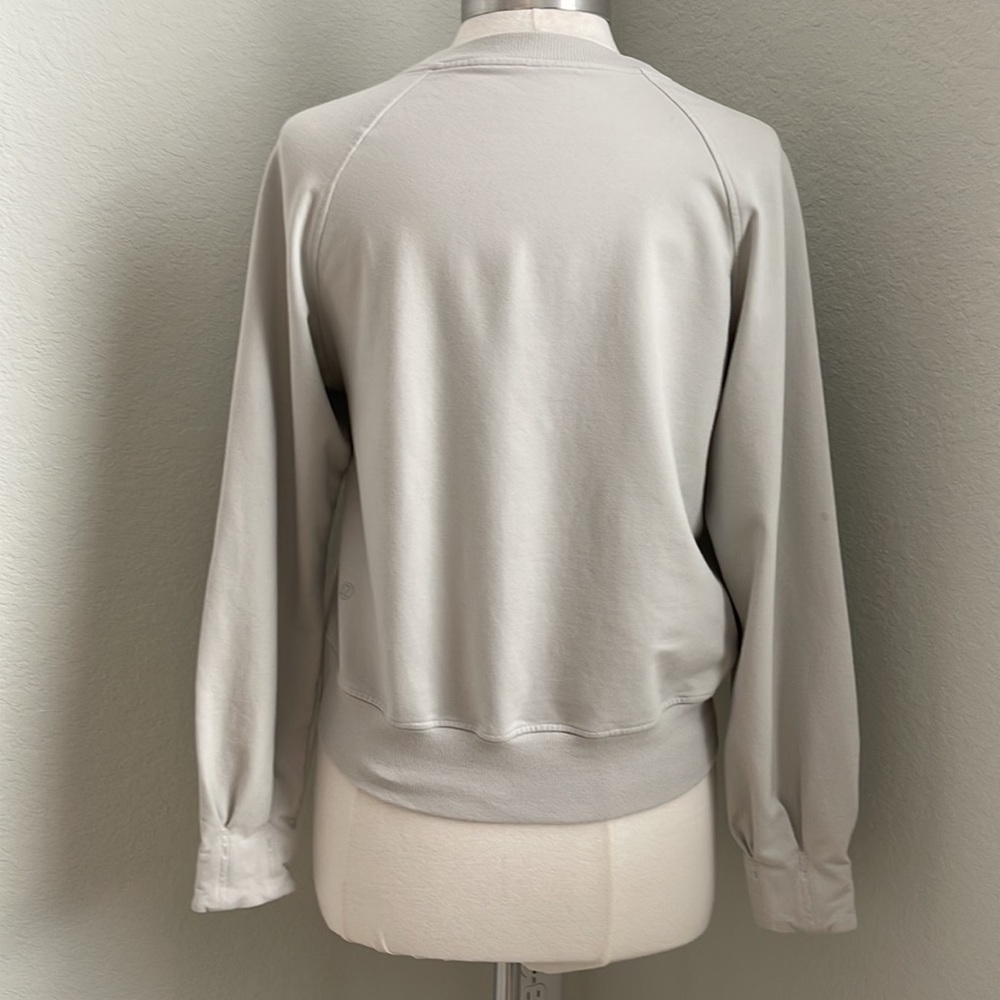 Lululemon Its A Wash Long Sleeve in Vapor - Picture 8 of 11